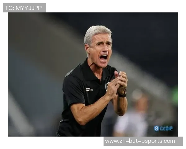 官方：前利雅得成功主帅卡斯特罗执教格雷米奥，签约两个赛季